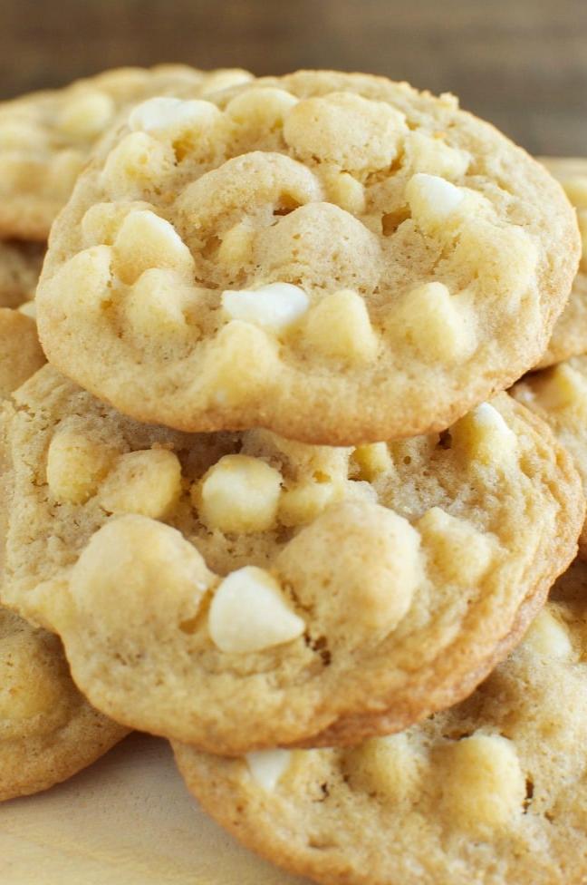 10pc Macadamia nut cookies